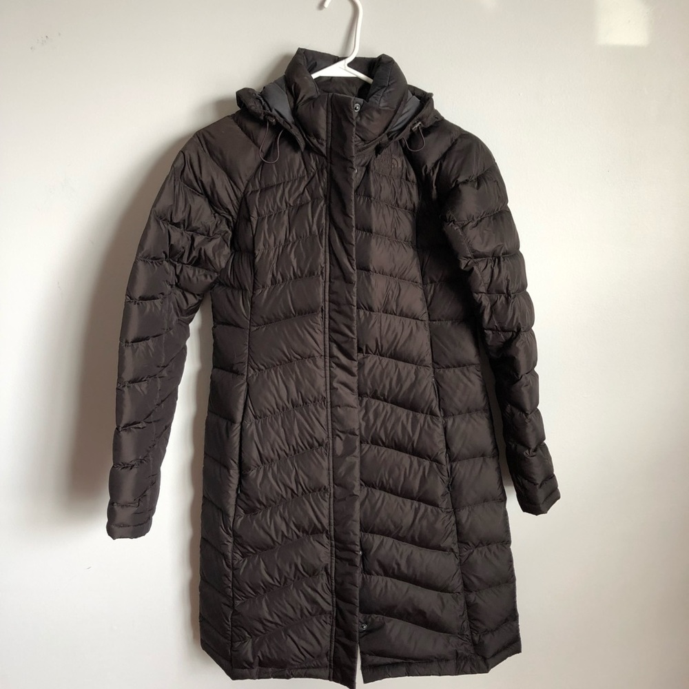 The North Face chocolate puffer jacket w/ hood